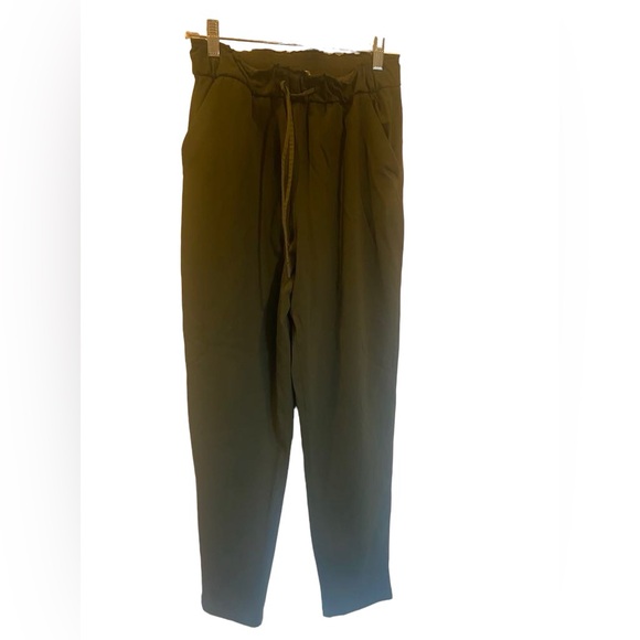 lululemon athletica Pants - 14. Lululemon on the fly pants Size 6